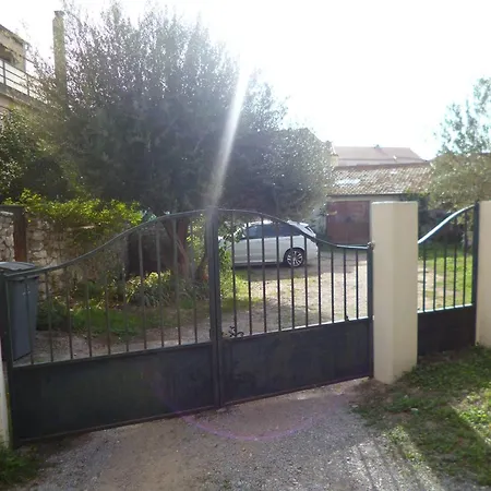 Apartment T2 Confort Avec Parking Proche Centre-ville - Fr-1-571-70 *