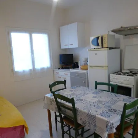 T2 Confort Avec Parking Proche Centre-ville - Fr-1-571-70 Apartment